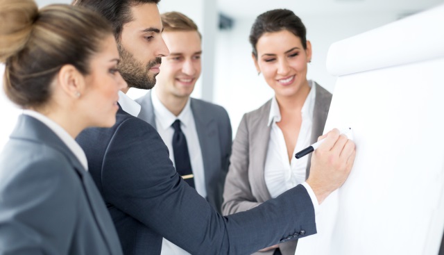 Notre équipe de formateurs est composée d'experts chevronnés du Sport Business, reconnus mondialement pour leurs réussites et leurs compétences.